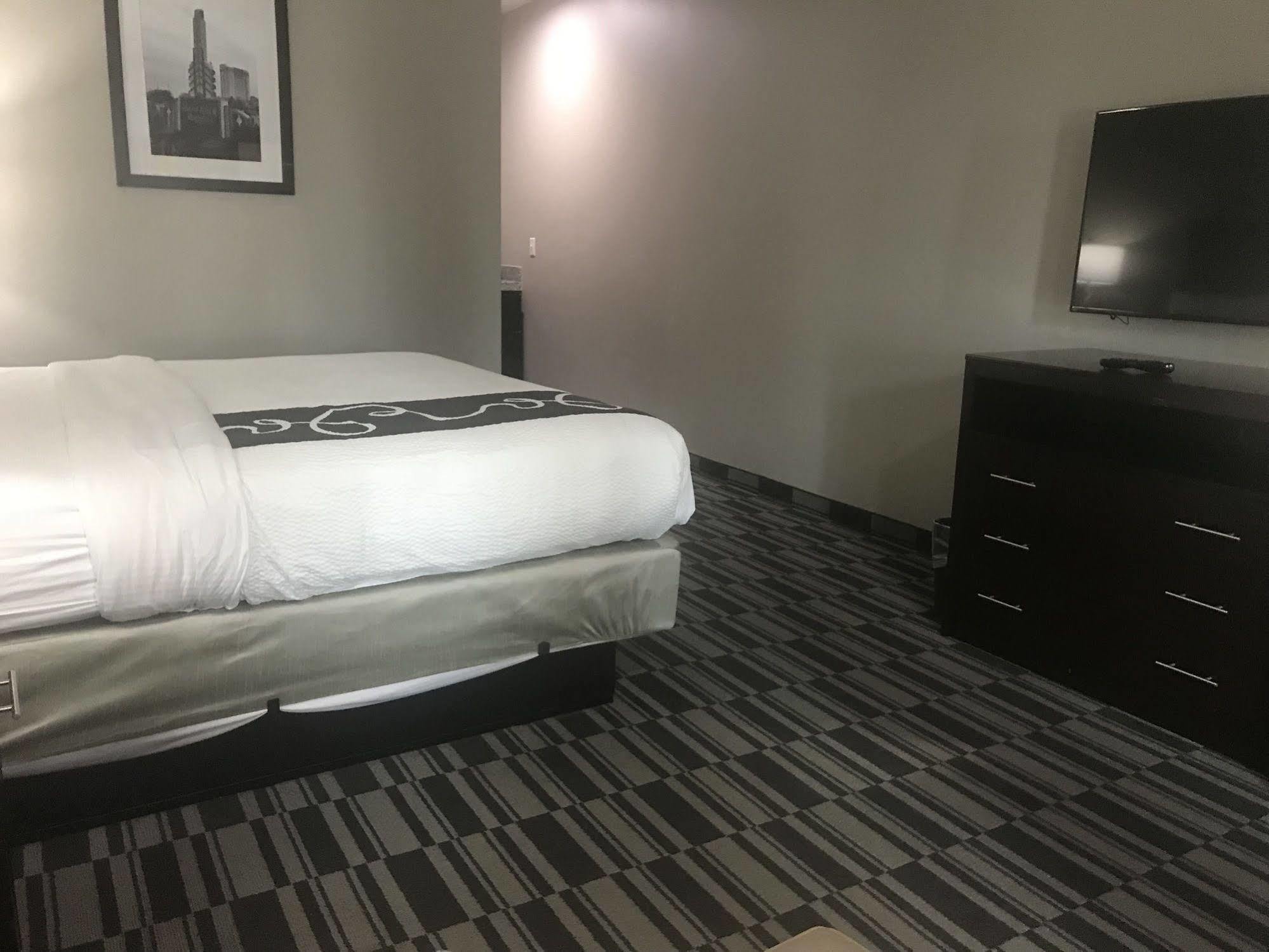 Catoosa Inn & Suites Dış mekan fotoğraf